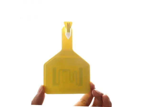 UHF Cow Integrated Electronic Ear Tag/RFID Integrated Ear Tag